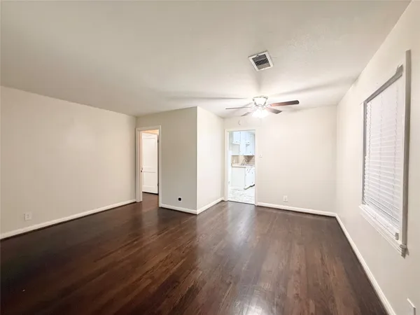 $1,495 | 1232 San Felipe Street, Angleton, TX 77515