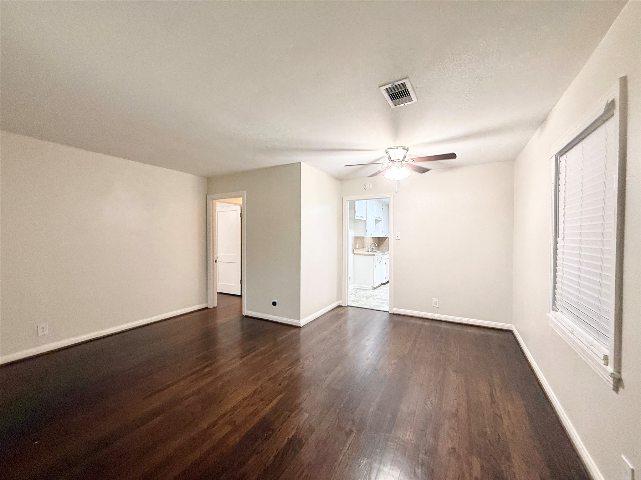 1232 San Felipe Street Angleton, TX 77515 - Photo 3 of 16