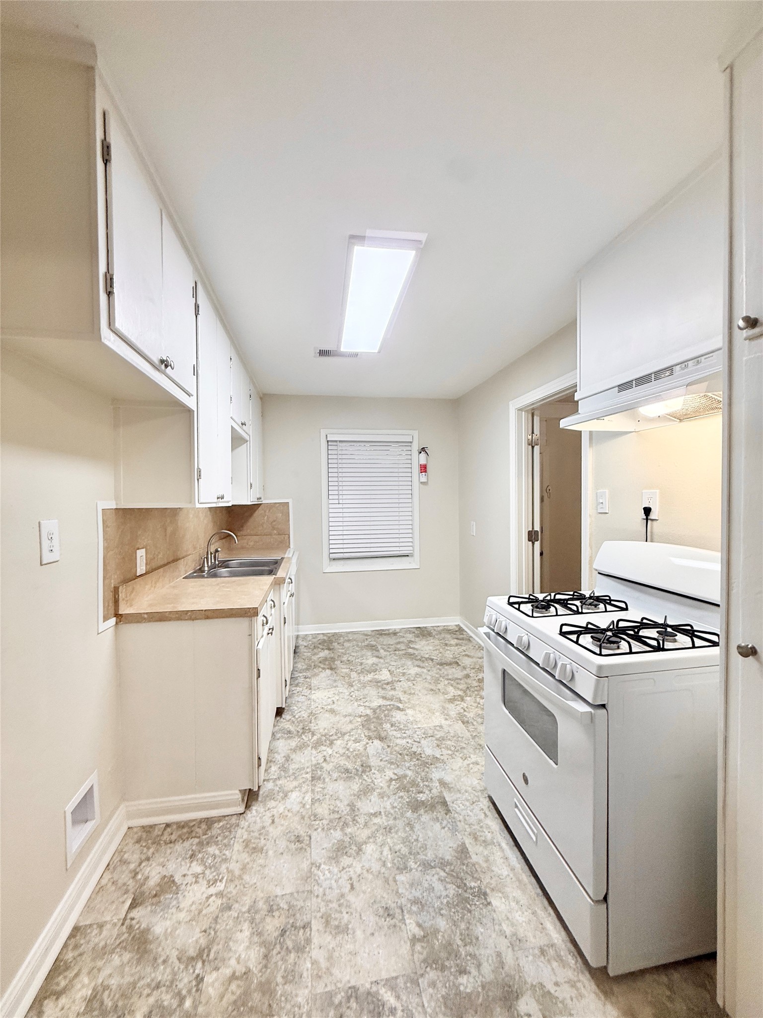 1232 San Felipe Street Angleton, TX 77515 - Photo 5 of 16