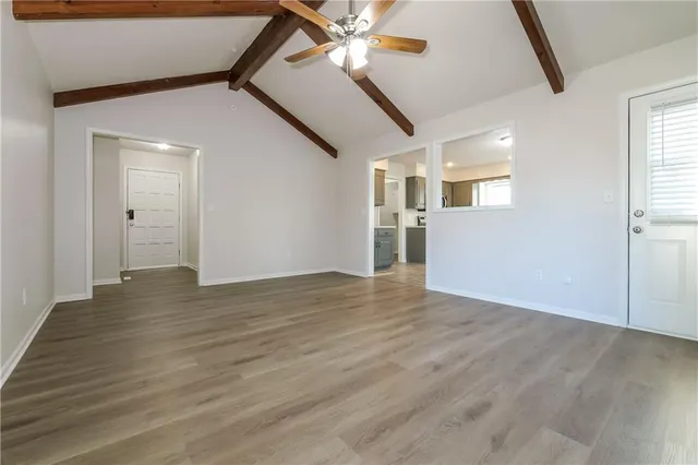 $2,275 | 4012 Northwest Delwood Court, Blue Springs, MO 64015