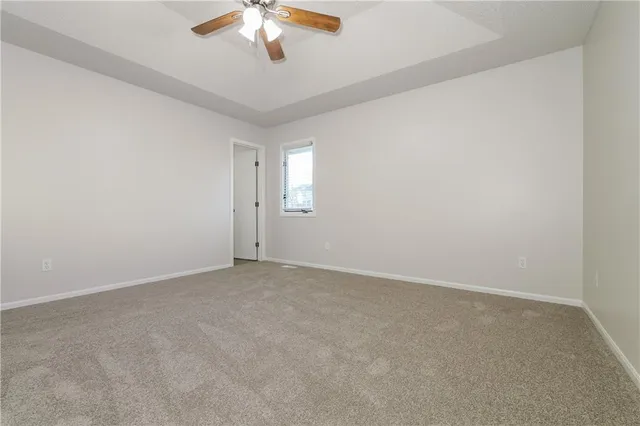 $2,275 | 4012 Northwest Delwood Court, Blue Springs, MO 64015