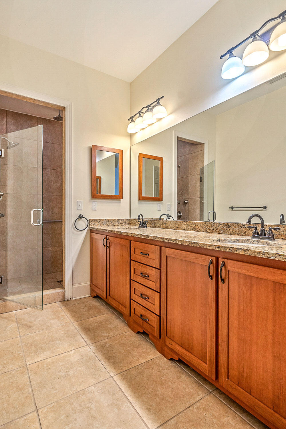 119 Country Manor Road DeFuniak Springs, FL 32435 - Photo 15 of 39 Downstairs Master Bath