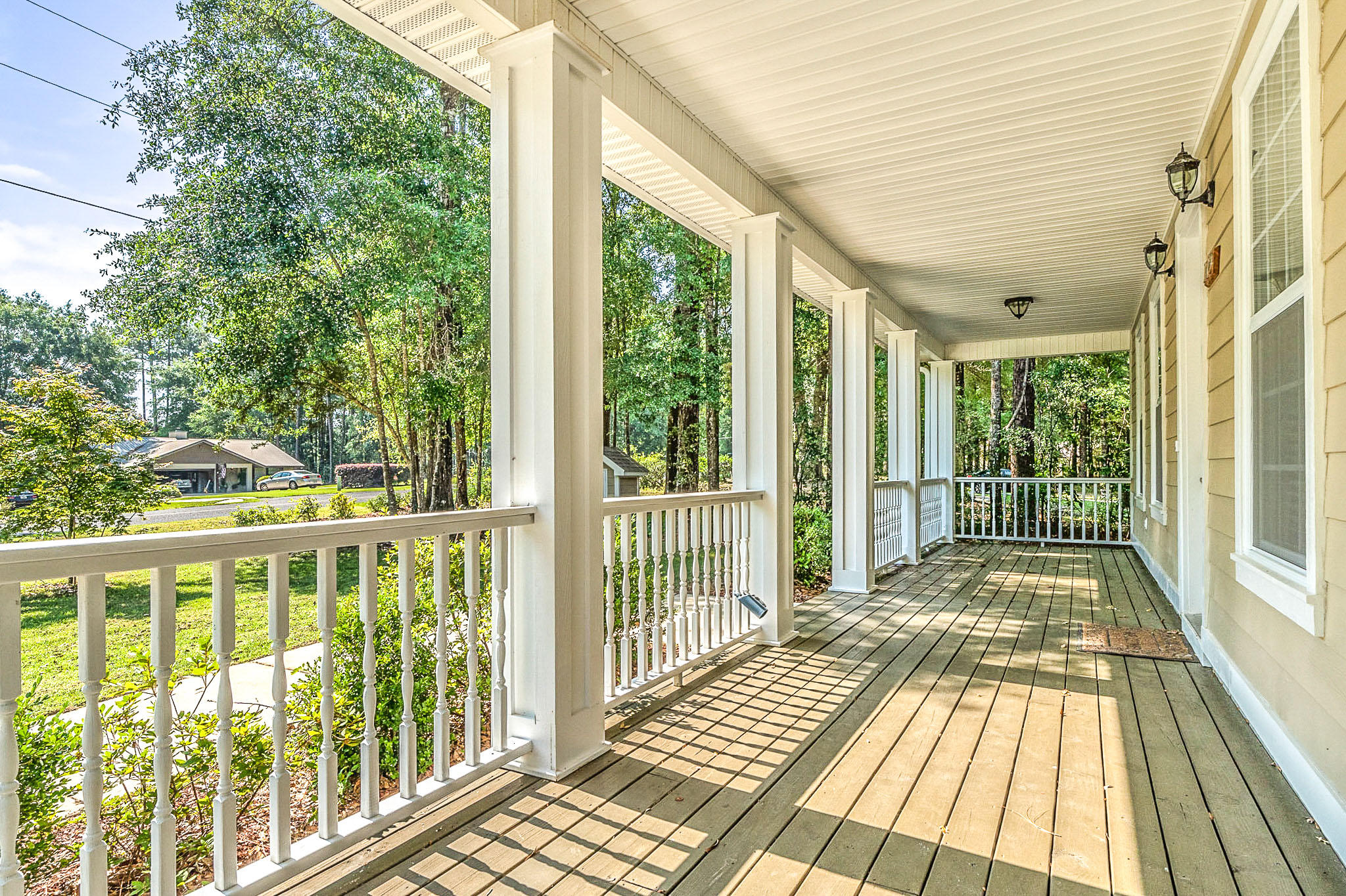 119 Country Manor Road DeFuniak Springs, FL 32435 - Photo 3 of 39 Front Porch