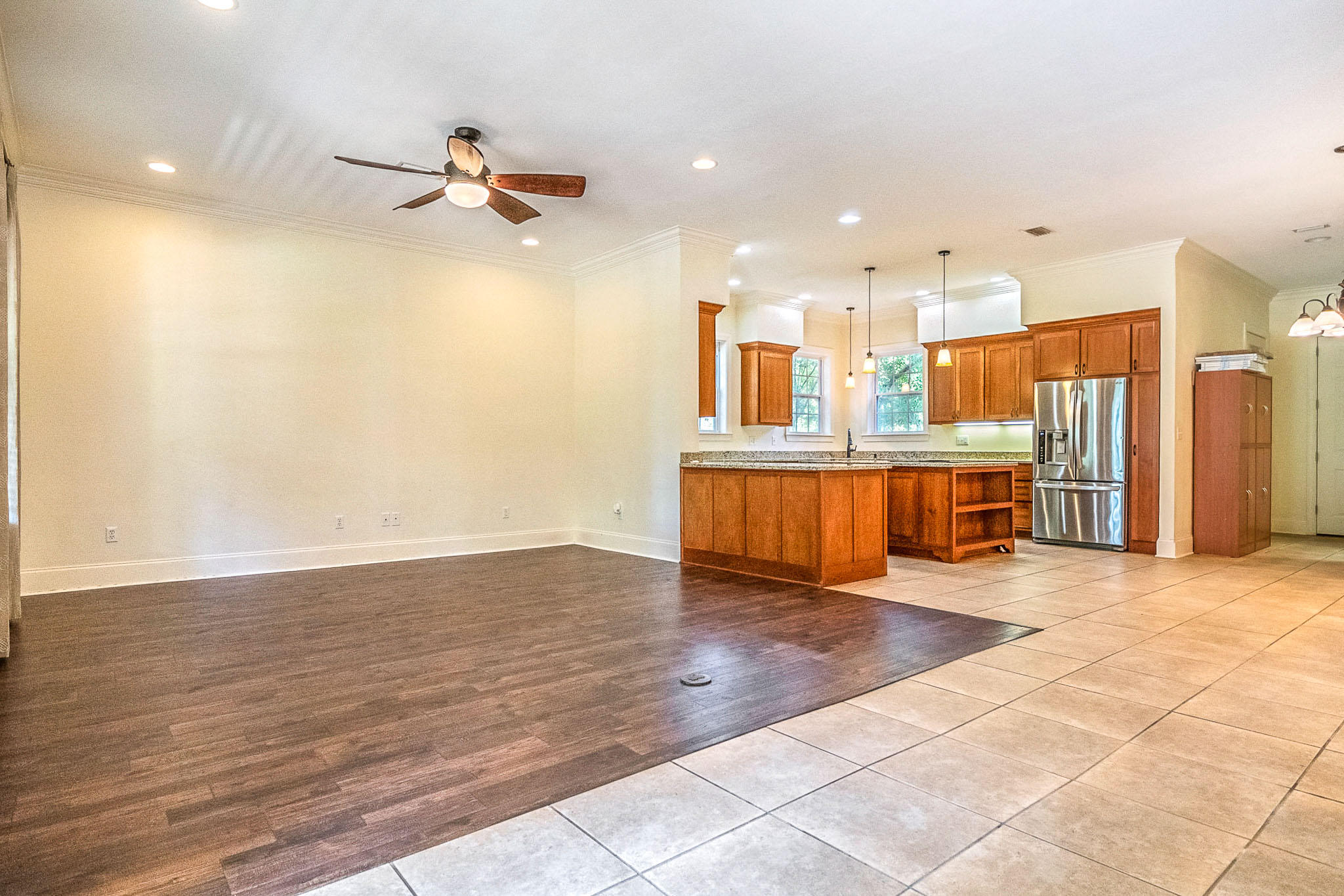119 Country Manor Road DeFuniak Springs, FL 32435 - Photo 7 of 39 Living/Kitchen