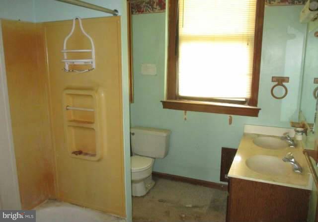 854 Medford Road New Windsor, MD 21776 - Photo 4 of 10 Interior (General)