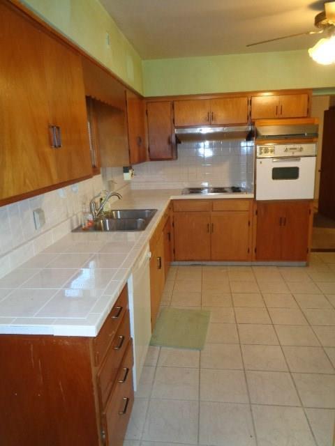 2111 Ferris Road Columbus, OH 43224 - Photo 7 of 16