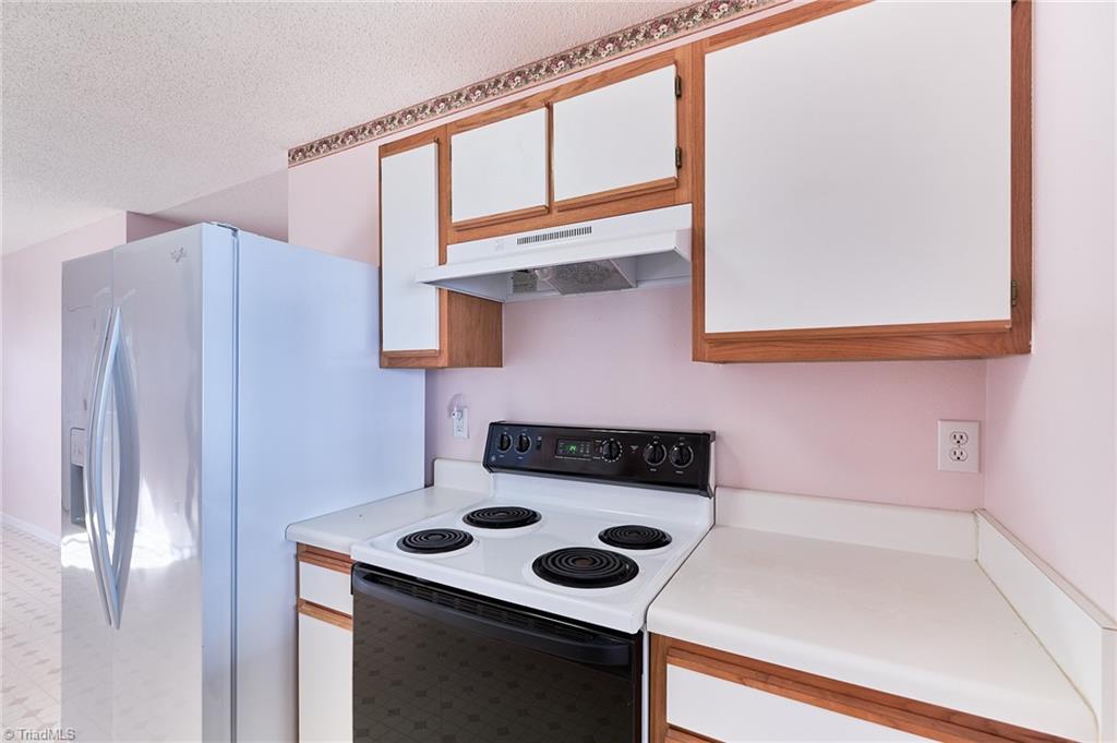 2625 Stratford Lake Road Winston-Salem, NC 27103 - Photo 12 of 34