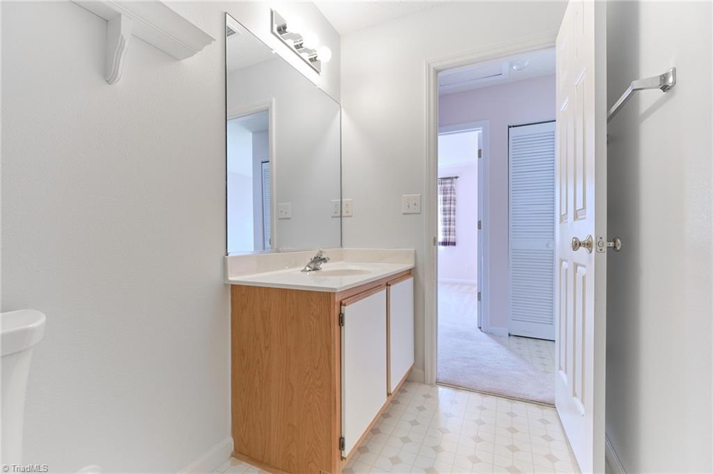 2625 Stratford Lake Road Winston-Salem, NC 27103 - Photo 19 of 34