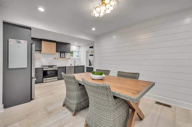 $1,179,000 | 113 Peachtree Street, St. Simons Island, GA 31522