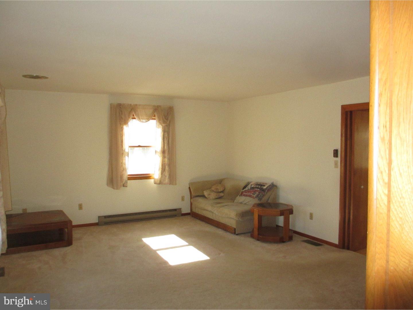 421 North Guernsey Road West Grove, PA 19390 - Photo 8 of 22 Living Room