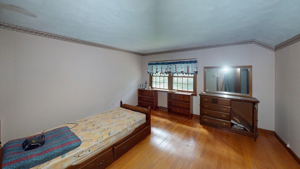 8 Pennock Road Chelmsford, MA 01824 - Photo 5 of 16