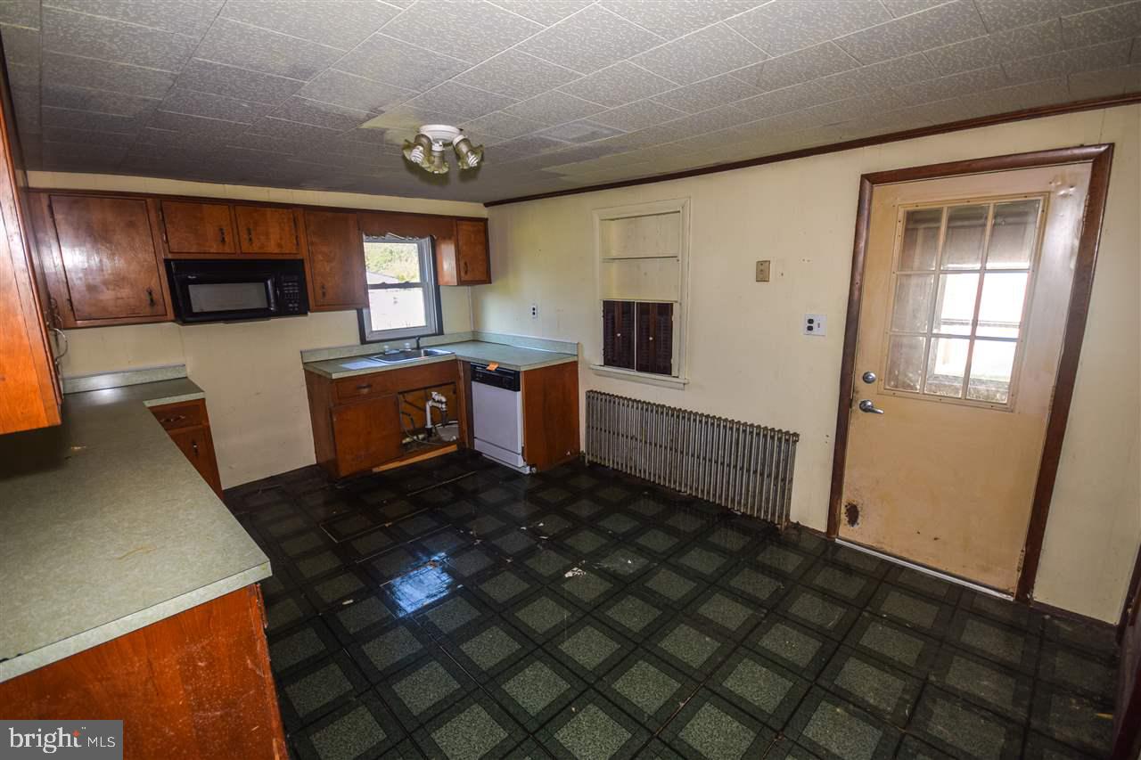15 Hanover Street Spring Grove, PA 17362 - Photo 13 of 25 Gallery Image 13
