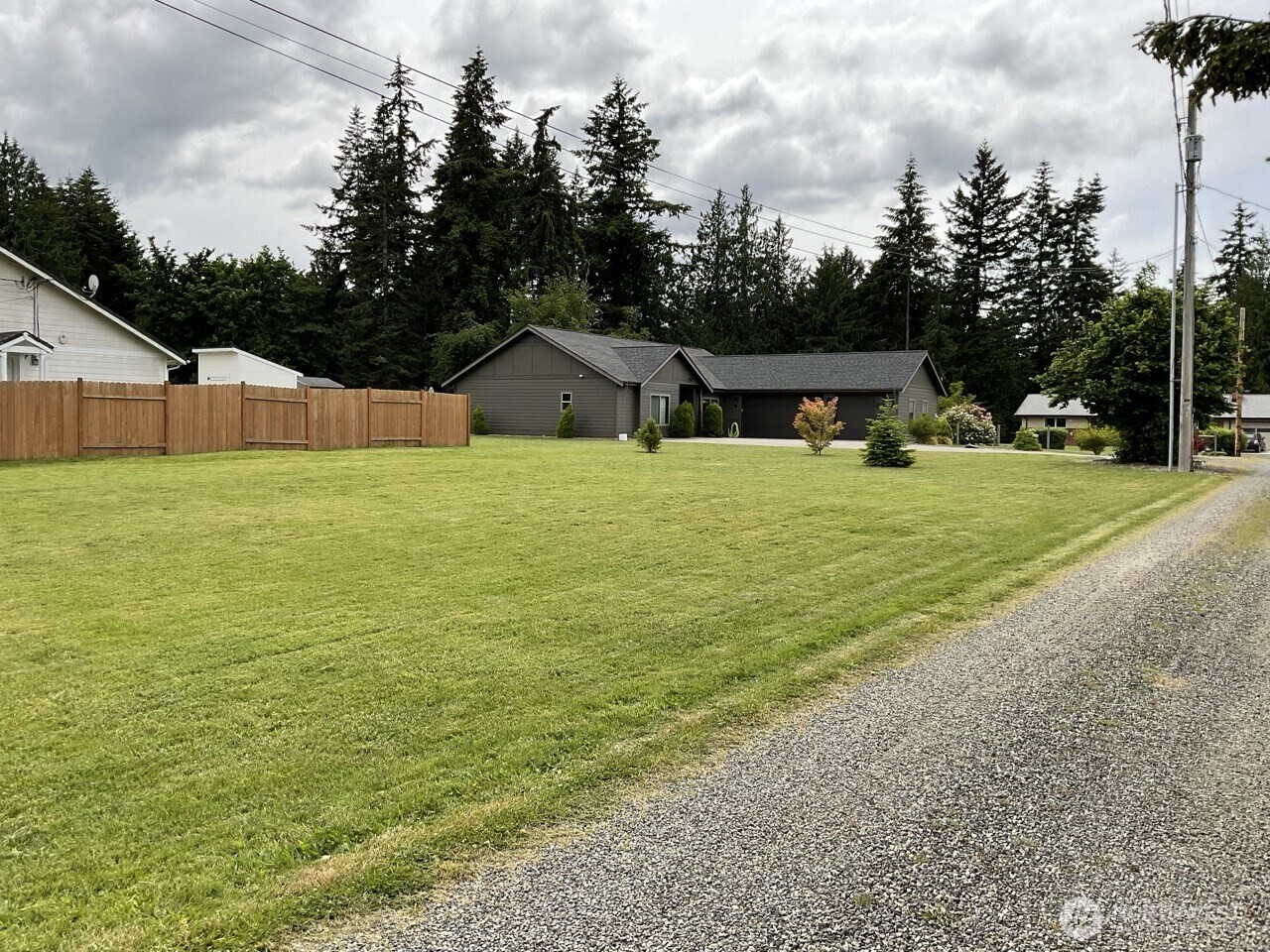 5245 Erlands Point Road Northwest Bremerton, WA 98312 - Photo 4 of 15 Gallery Image 4