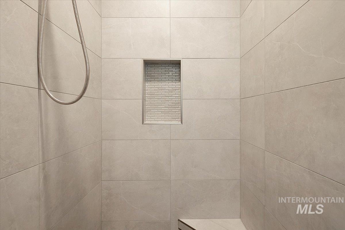 1685 Shoal Point Avenue Middleton, ID 83644 - Photo 31 of 44 Bathroom view of tiled shower