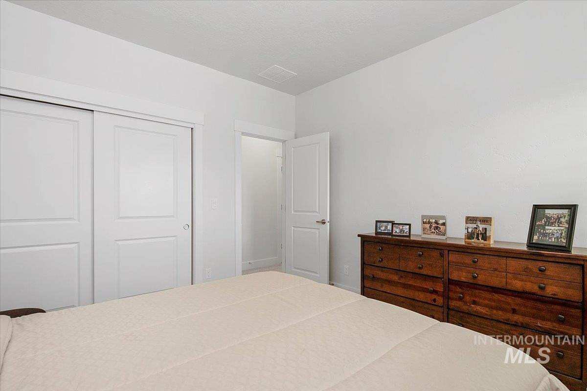 1685 Shoal Point Avenue Middleton, ID 83644 - Photo 34 of 44 Bedroom featuring a closet