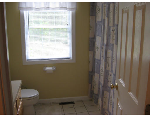 54 Emery Road Townsend, MA 01469 - Photo 14 of 18