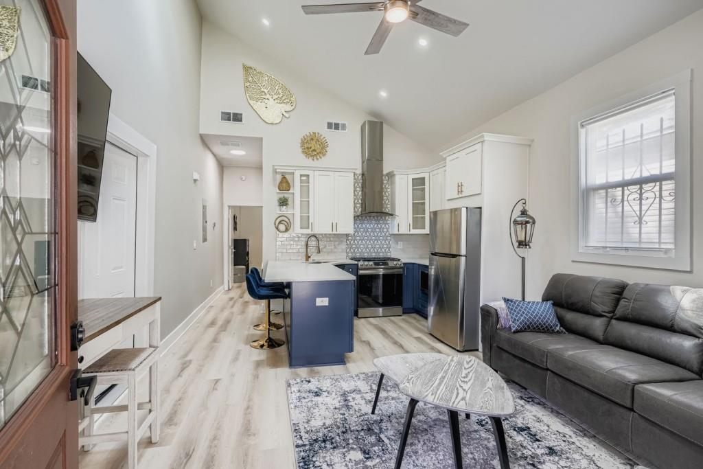 18 Booker Street Northwest Atlanta, GA 30314 - Photo 2 of 12