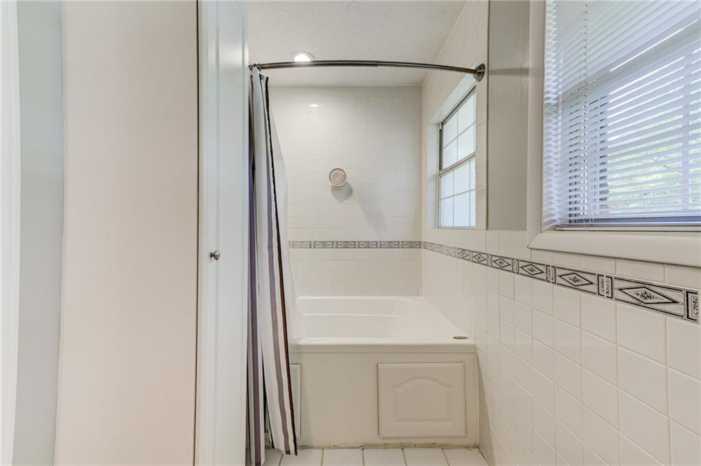 2423 Woodacres Road Northeast Atlanta, GA 30345 - Photo 16 of 39
