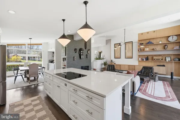 $1,235,000 | 122 Lake Drive, Sterling, VA 20164