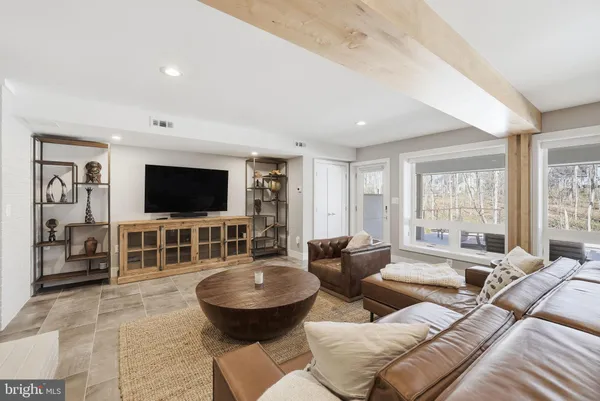 $1,235,000 | 122 Lake Drive, Sterling, VA 20164