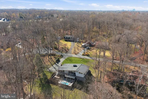 $1,235,000 | 122 Lake Drive, Sterling, VA 20164