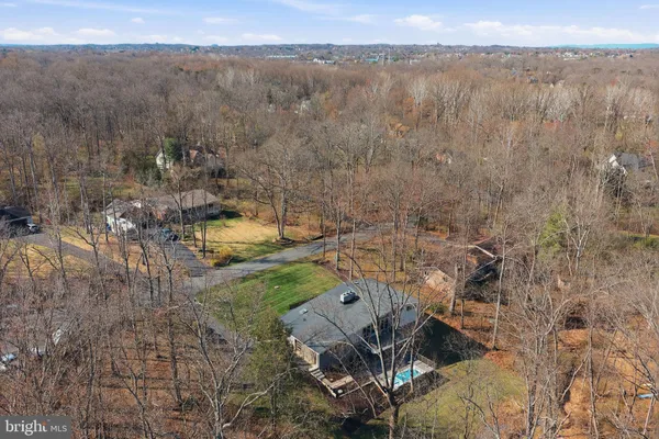 $1,235,000 | 122 Lake Drive, Sterling, VA 20164