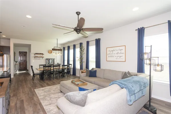 $2,600 | 505 Blue Oak Boulevard, San Marcos, TX 78666