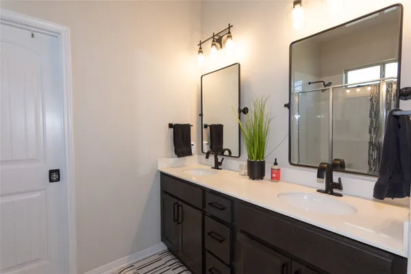 $2,600 | 505 Blue Oak Boulevard, San Marcos, TX 78666
