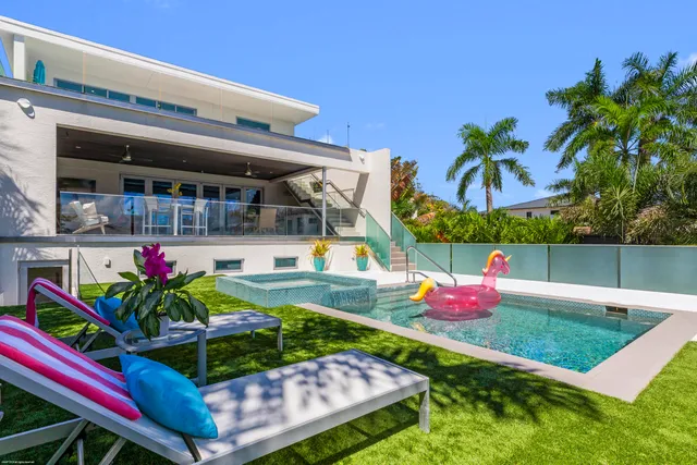 $19,900,000 | 2814 North Flagler Drive, West Palm Beach, FL 33407