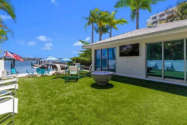 $19,900,000 | 2814 North Flagler Drive, West Palm Beach, FL 33407