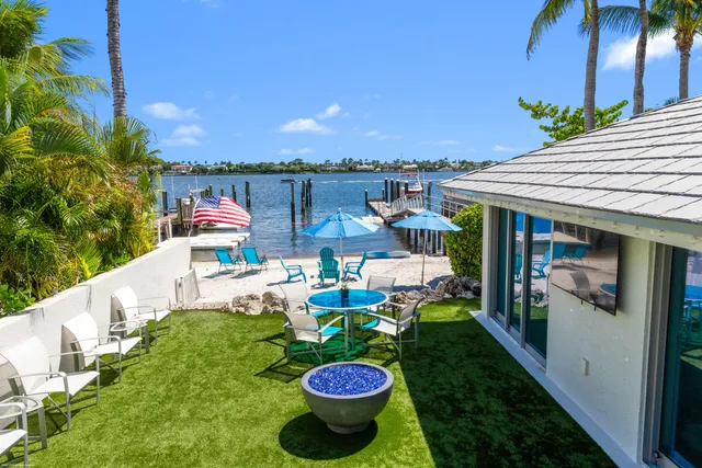 $19,900,000 | 2814 North Flagler Drive, West Palm Beach, FL 33407