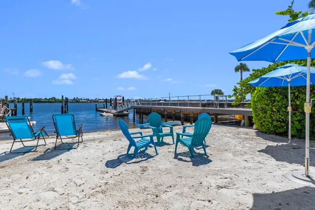 $19,900,000 | 2814 North Flagler Drive, West Palm Beach, FL 33407