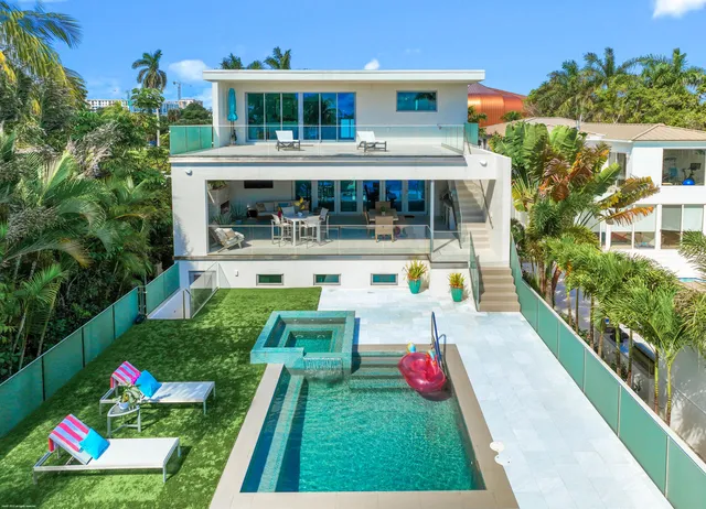 $19,900,000 | 2814 North Flagler Drive, West Palm Beach, FL 33407