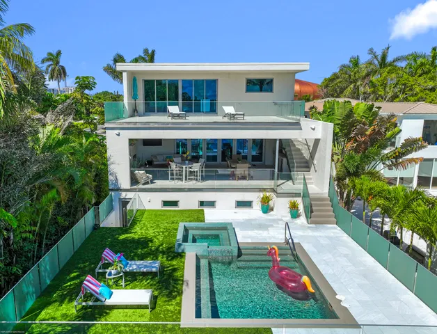 $19,900,000 | 2814 North Flagler Drive, West Palm Beach, FL 33407
