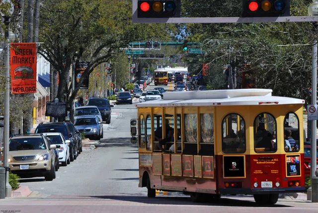 $19,900,000 | 2814 North Flagler Drive, West Palm Beach, FL 33407