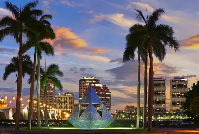 $19,900,000 | 2814 North Flagler Drive, West Palm Beach, FL 33407