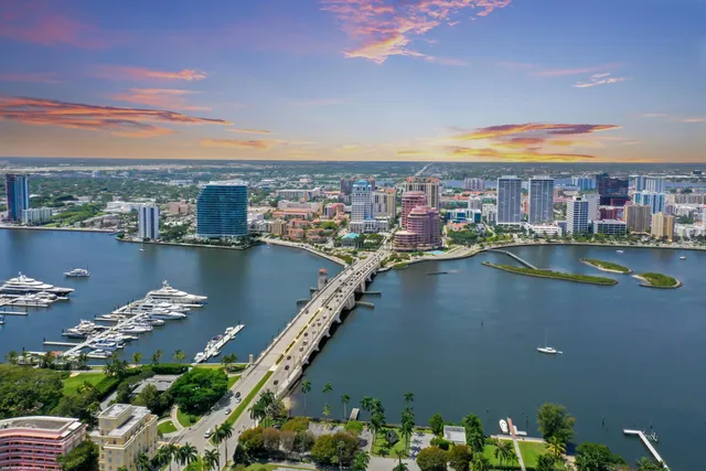 $19,900,000 | 2814 North Flagler Drive, West Palm Beach, FL 33407