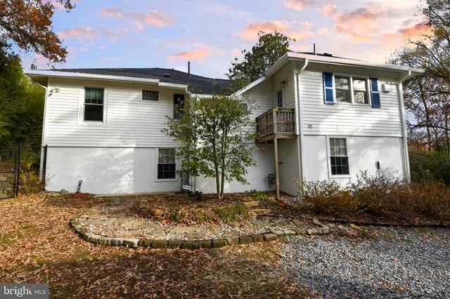 $579,000 | 6112 Naval Avenue, Lanham, MD 20706