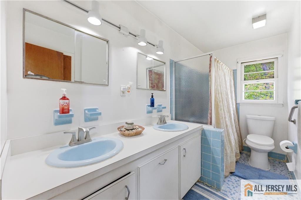 459 Wheeler Road North Brunswick, NJ 08902 - Photo 20 of 30