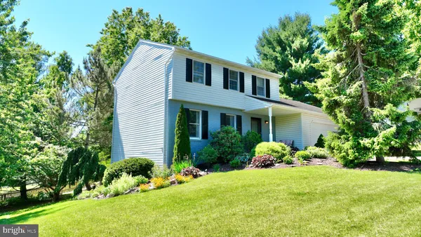 $390,000 | 1017 Crystal Creek Drive, Mechanicsburg, PA 17050