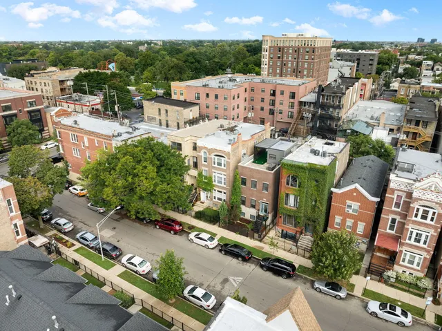 $2,200 | 2744 West Haddon Avenue, Unit 2, Chicago, IL 60622