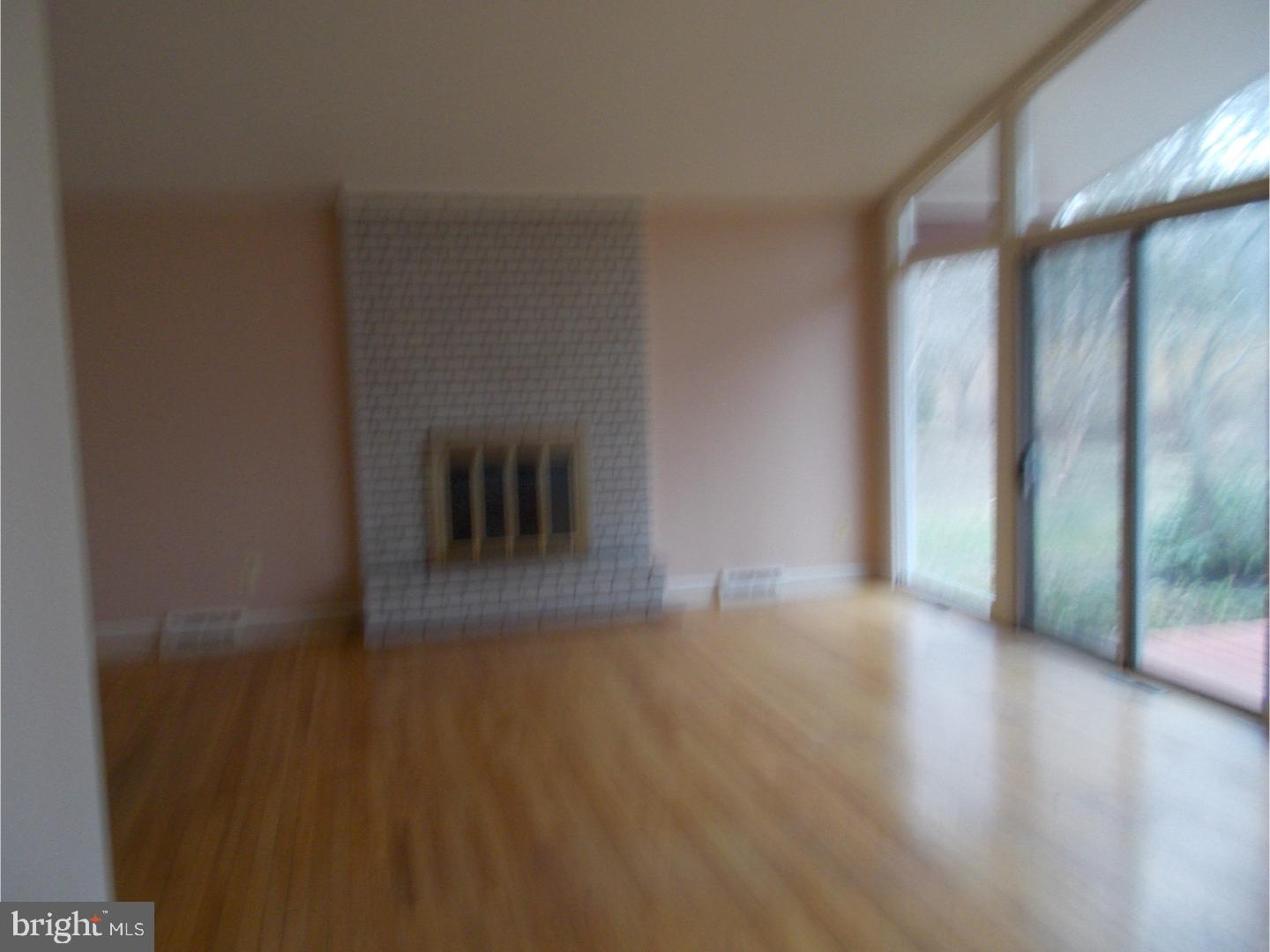 10 Maddock Road Titusville, NJ 08560 - Photo 3 of 24 Living Room