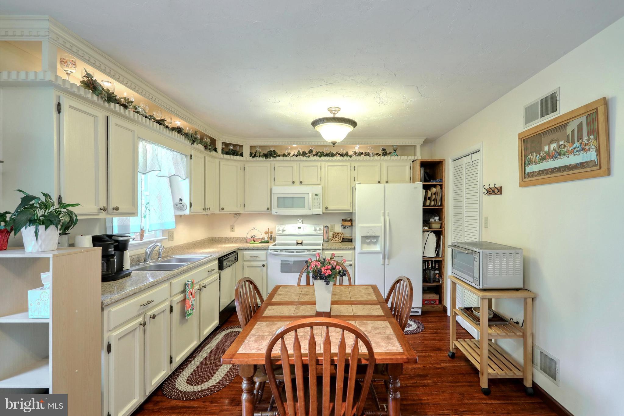 11 Pinewood Circle Hanover, PA 17331 - Photo 8 of 36 Gallery Image 8