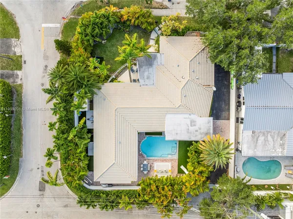 $3,345,000 | 1616 South Bayshore Drive, Miami, FL 33133