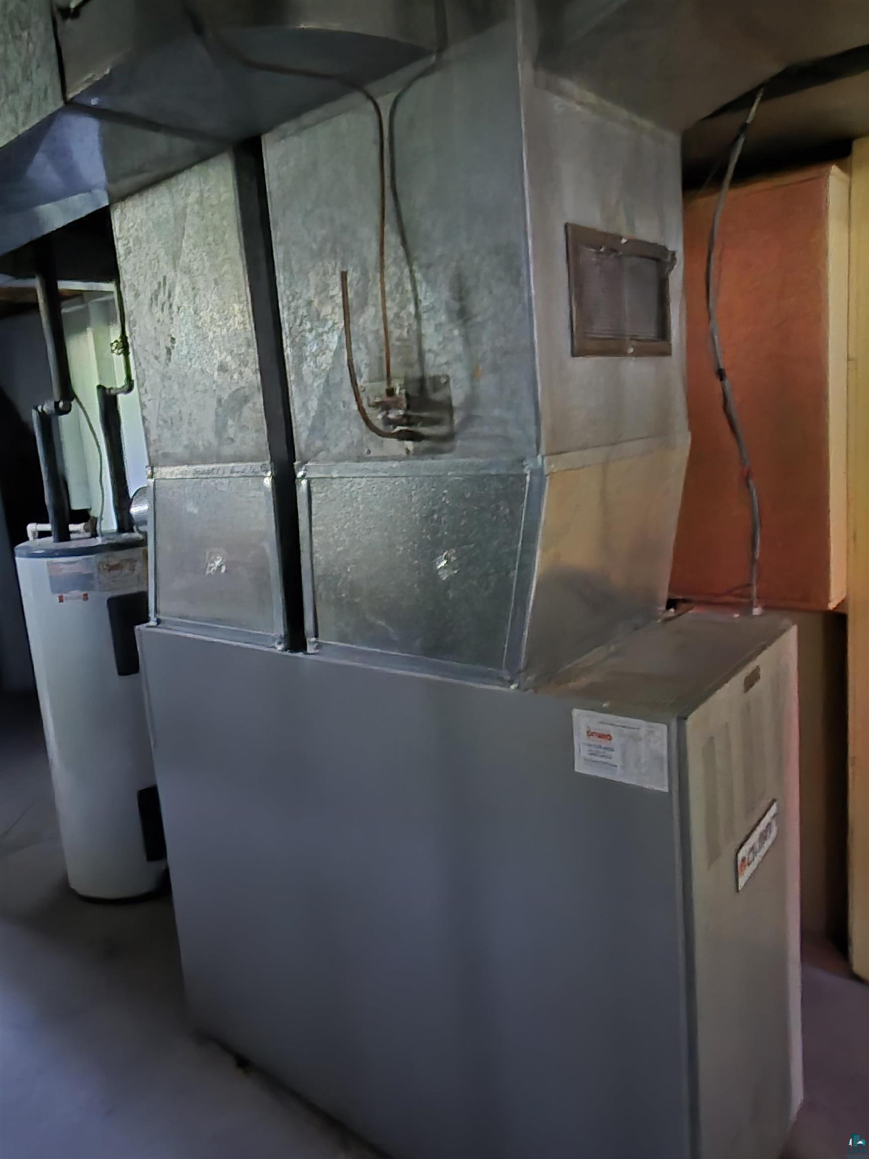 2109 West 22nd Street Duluth, MN 55811 - Photo 21 of 29 Forced-air furnace with galvanized steel ductwork