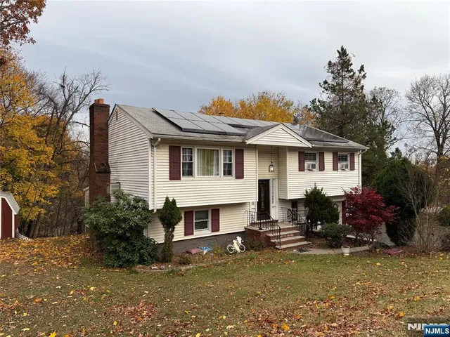 $785,000 | 1124 Belmont Avenue, North Haledon, NJ 07508