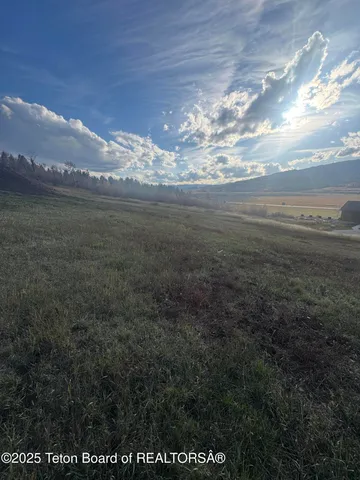 $845,000 | 604 Falcon Drive, Alpine, WY 83128