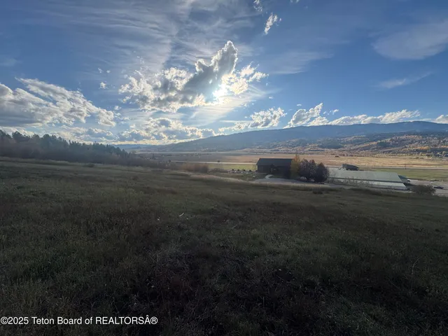 $845,000 | 604 Falcon Drive, Alpine, WY 83128