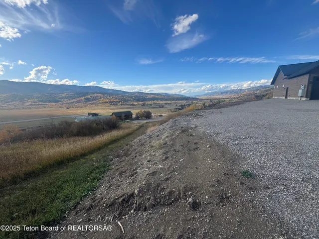 $845,000 | 604 Falcon Drive, Alpine, WY 83128