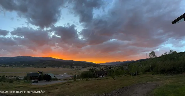 $845,000 | 604 Falcon Drive, Alpine, WY 83128